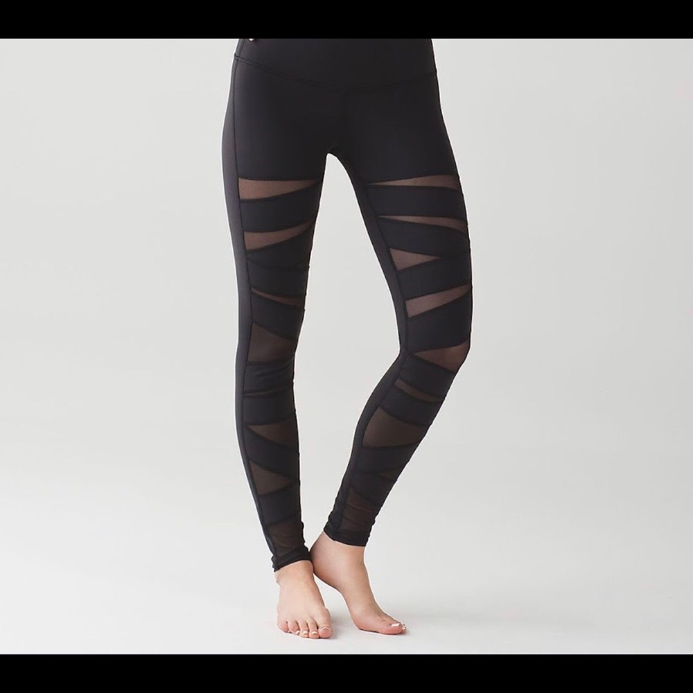 Wunder Under Black Mesh Leggings